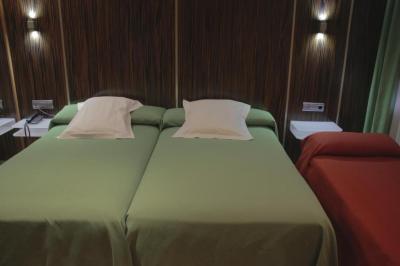Double Room with Extra Bed 4
