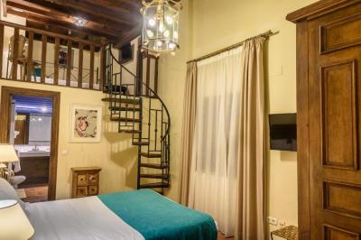 Duplex Double or Twin Room 3