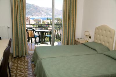 Double or Twin Room with View 2