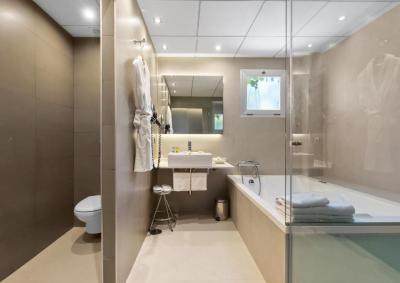Deluxe Triple Room 3