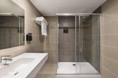 Twin Room with Castle View ( free Parking ) 6