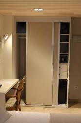 Family Room (2 Adults + 2 Children) 8