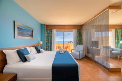 Junior Suite with Sea View (2 Adults+ 2 Children) 3