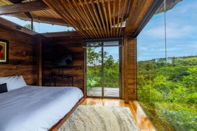 Mountain Suite 10