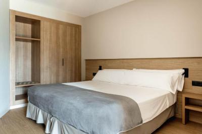 Double Room with Lake View 3