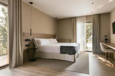 Deluxe Suite 5
