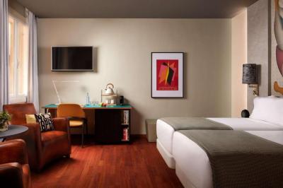 Avani Deluxe Room 6
