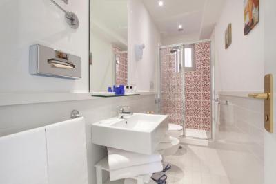 Quadruple Room with Private Garden 3