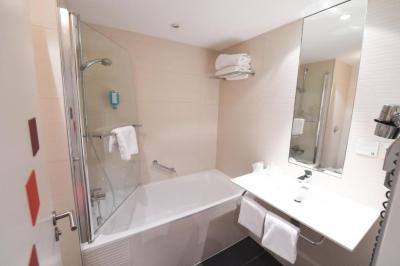 Standard Double Room - Disability Access 7