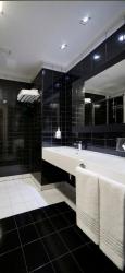 Standard Double Room with Balcony - Disability Access/Non-Smoking 3