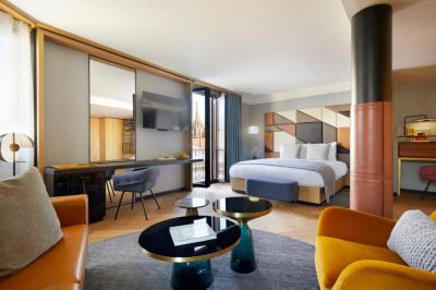 G&ograve;tic King Suite 7