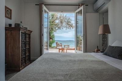Deluxe Suite Sea View Beach Floor Terrace 6