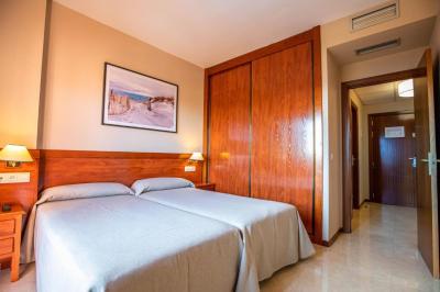 One-Bedroom Apartment with Terrace (1-6 pax) 5