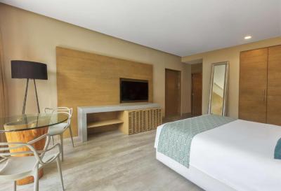 Standard King Room - Adults Only 1