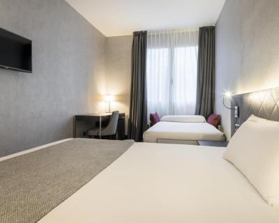 Chambre Double ou Lits Jumeaux avec Lit d'Appoint (2 Adultes + 1 Enfant) 3