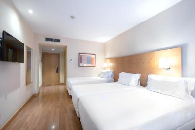 Chambre Triple (2 Adultes & 1 Enfant) 4