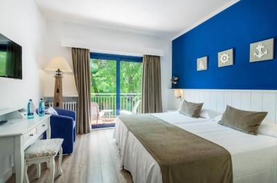 Deluxe Double Room 4