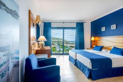 Superior double room with sea view and hydromassage 8
