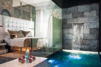 Suite with Private Pool and Private Garden 1