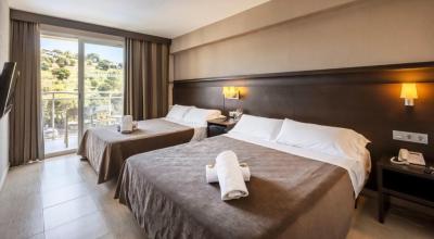Twin Room with Pool View (2 adults + 2 children) 6