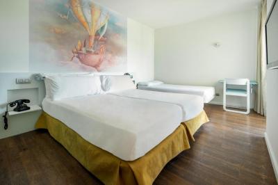 Xtra Katmandu Family Suite 8