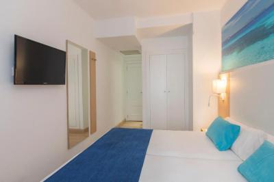 Quarto Twin com Varanda (3 Adultos) 2