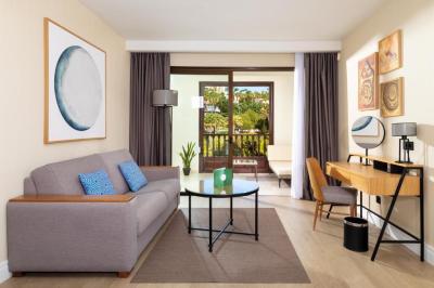 Quarto Deluxe (2 Adultos + 1 Criança) 3 Quarto Deluxe (2 Adultos + 1 Criança) 3