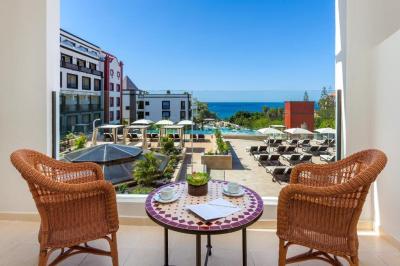 Quarto Deluxe com Vista Oceano (2 Adultos + 1 Criança) 8 Quarto Deluxe com Vista Oceano (2 Adultos + 1 Criança) 8