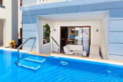 Quarto no Piso Gold com Acesso Direto à Piscina (2 Adultos) 23 Quarto no Piso Gold com Acesso Direto à Piscina (2 Adultos) 23