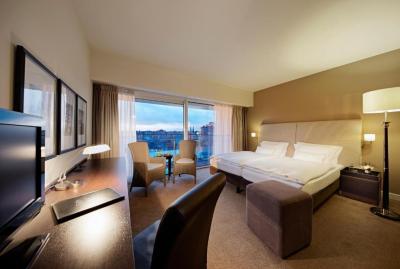 Twin Room with Balcony and City View 2