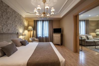 Junior Suite 4