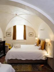 Economy Triple Room 10