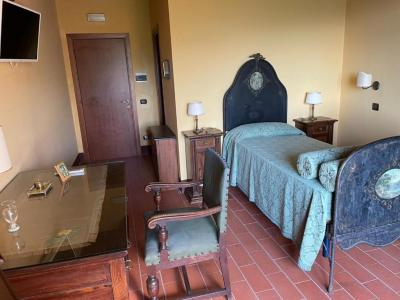 Habitaci&oacute;n Individual 3