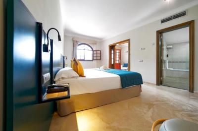 Suite Cycling Package (1 Adult + 2 Children) 26 Suite Cycling Package (1 Adult + 2 Children) 26