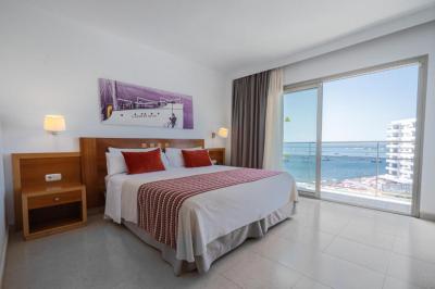 Double or Twin Room with Sea View 2