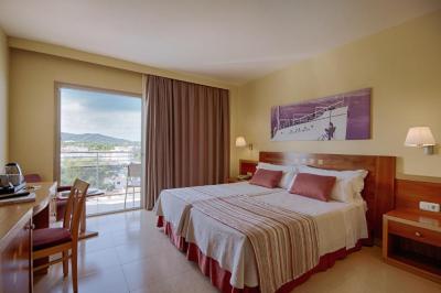 Double Room (2 Adults + 1 Child ) 5