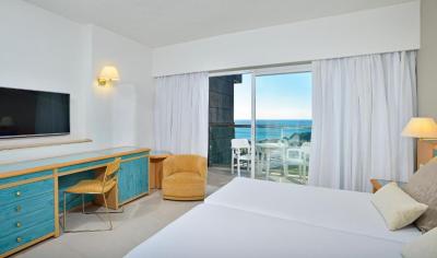 Habitaci&oacute;n Sol con vistas laterales al mar 3