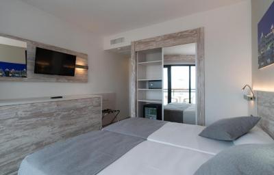 Habitaci&oacute;n Doble (2&nbsp;adultos + 1&nbsp;ni&ntilde;o) 10