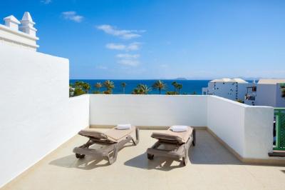 Suite Senior con vistas al mar (2 adultos + 1 niño) 14 Suite Senior con vistas al mar (2 adultos + 1 niño) 14