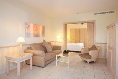 Habitación Familiar Superior (2 adultos + 1 niño) 22 Habitación Familiar Superior (2 adultos + 1 niño) 22