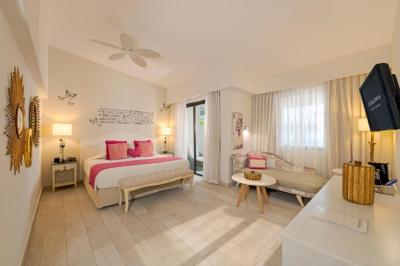 Privileged Romance Deluxe Junior Suite 3