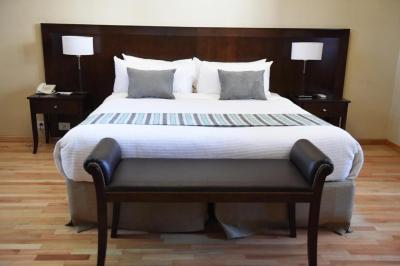 Deluxe Twin Suite - Non-Smoking 4