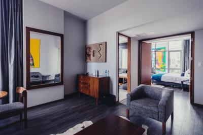 Suite Presidencial 4