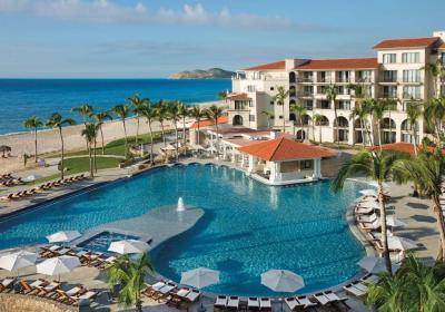 Family Master Two-Bedroom Suite (2 Adults + 1 Child) 16