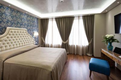 Habitaci&oacute;n Triple Deluxe con vistas a la ciudad 4