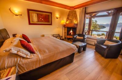 Suite with Lake View 2