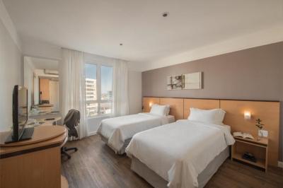 Standard Twin - 2 Single Beds 3