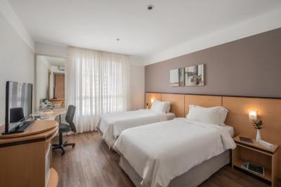 Luxury Twin - 2 Single Beds 4