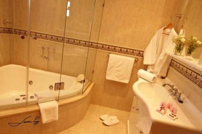 Deluxe Single Room 4