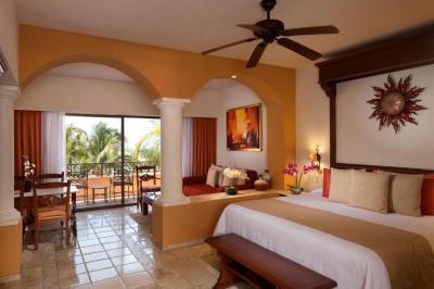 Deluxe Junior Suite 1